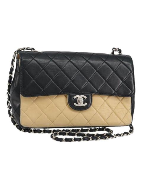 CHANEL Leather handbag