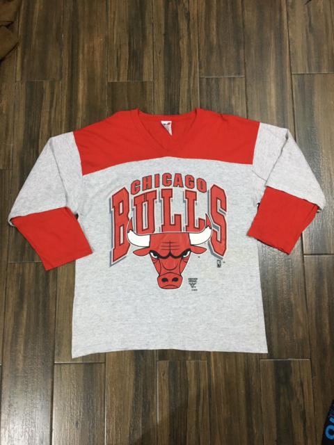 Other Designers Vintage Chicago Bulls V neck 3 Quater Sleeve