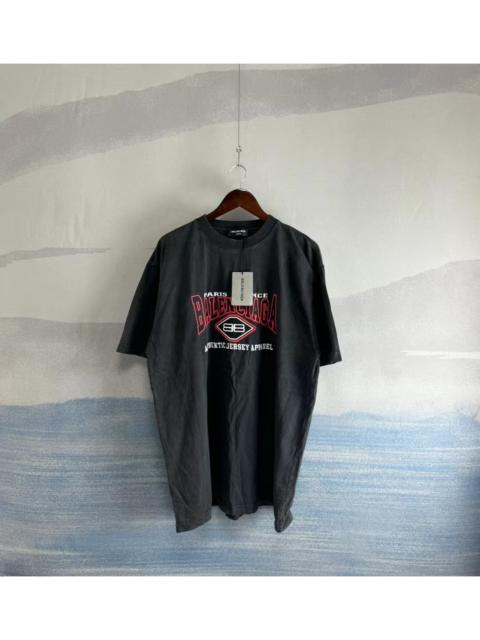 BALENCIAGA Balenciaga Black Athletic Logo Large Fit T-shirt in Cotton