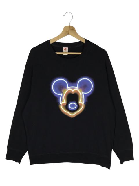 Other Designers Uniqlo - Graphic Artist Vasya Kolotusha x Disney x Uniqlo Sweatshirt