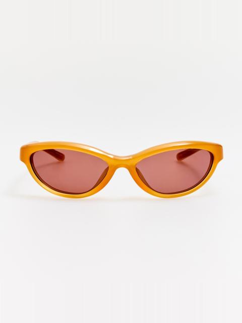 LINDA FARROW Curvo Sunglasses in Caramel