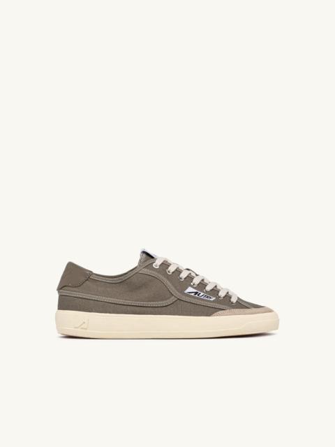 AUTRY WINDSCAPE LOW SNEAKERS IN MILITARY CANVAS