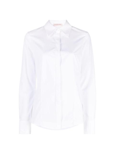 pointed-collar long-sleeve shirt