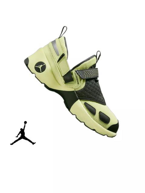 Jordan Trunner LX "Luminous Green" Women's Shoe