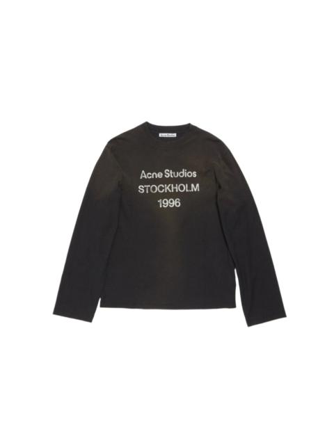 Acne Studios LOGO 1996 LONG SLEEVE T-SHIRT (FADED BLACK