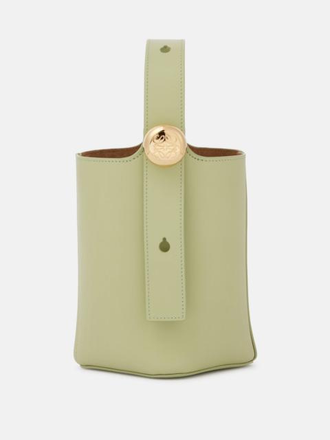 Pebble Mini leather bucket bag