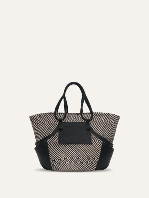 Johanna Ortiz En La Mar Tote Bag