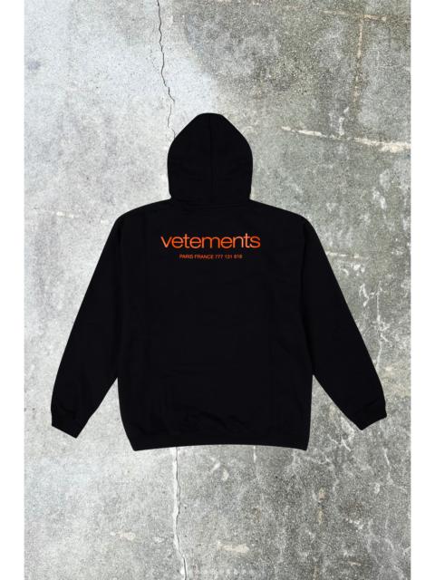 VETEMENTS BLACK URBAN LOGO REGULAR FIT HOODIE