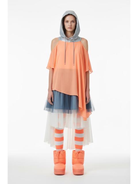 FILIPPA K Wave Backdrop