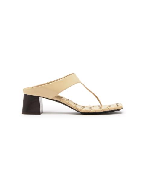 Bottega Veneta Leather Thong Sandals neutral