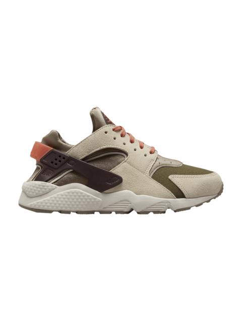 Nike Wmns Air Huarache SP 'Madder Root'