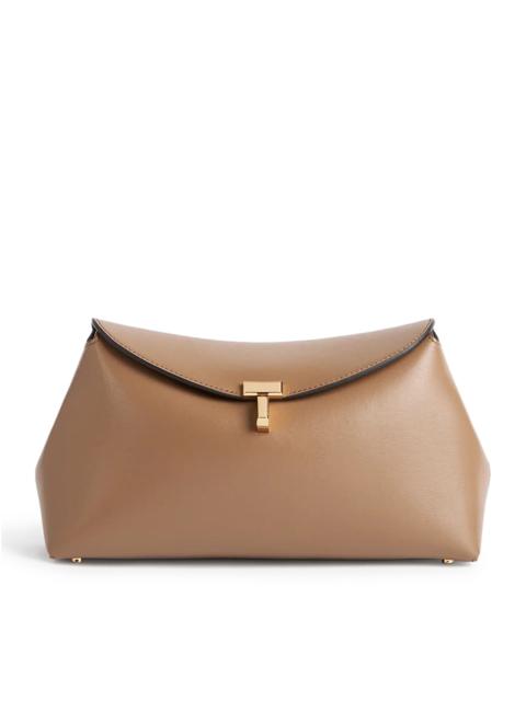 Totême T-LOCK LEATHER CLUTCH