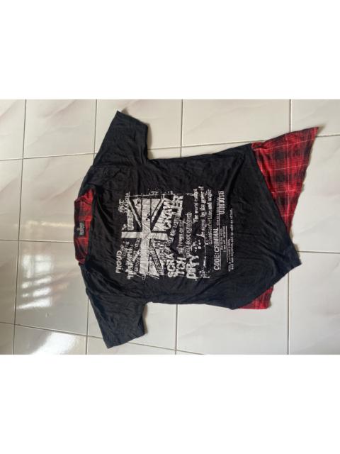 Beaumere Punk Graphic Layered T-Shirt with Red Flannel Hem – Union Jack Print