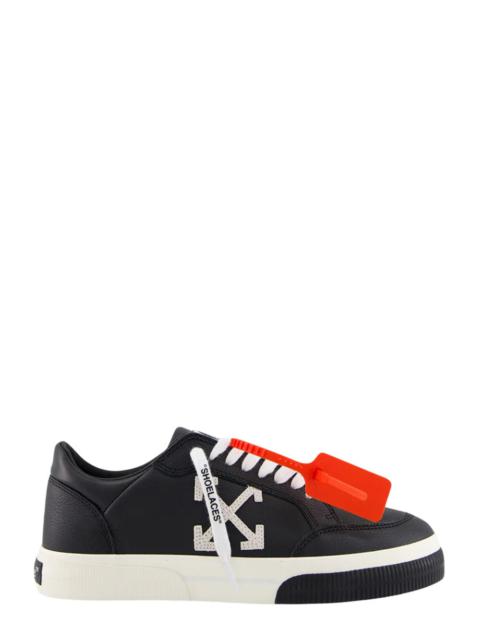 Off White Men New Black Vulcanized Low Sneakers