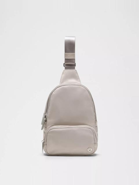lululemon Everywhere Sling Bag 4.2L