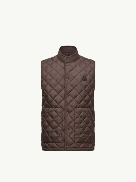 Moncler Lycope Diamond-Quilted Down Vest