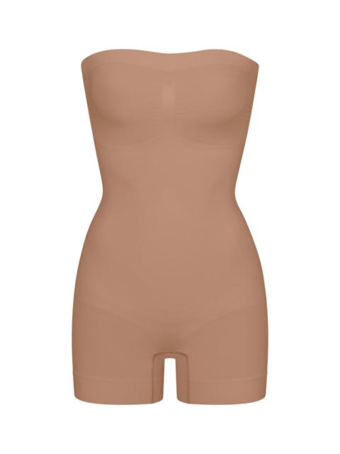 SKIMS Skims Seamless Sculpt Strapless Shortie Body