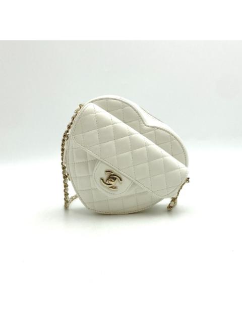 Chanel 2022 White Heart Bag Large AS3191 (Built-in Chip)