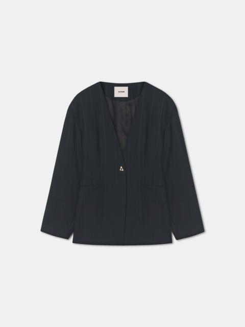 AERON SOMERSET
Collarless waisted blazer