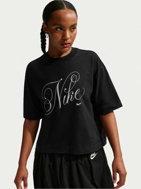Nike Nike Sportswear Women's Oversized Short-Sleeve T-Shirt