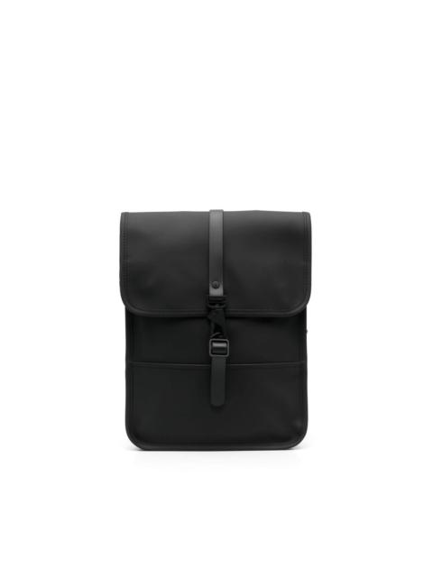 lobster-fastening flap backpack
