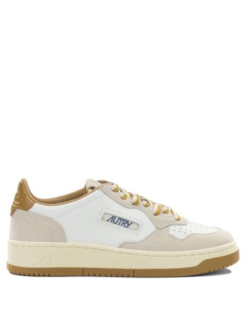 AUTRY Autry Medalist Low Low Top Sneakers