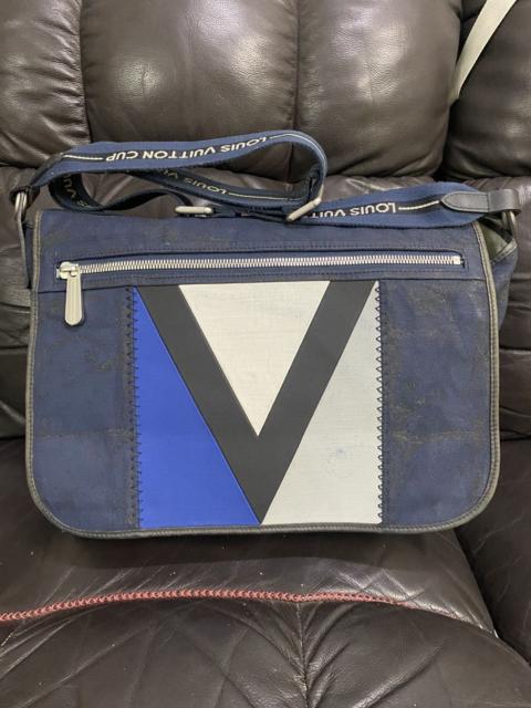 Louis Vuitton Authentic Louis Vuitton LV cup Mssenger bag STICKY