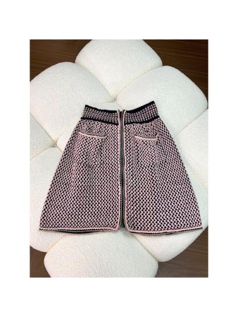 Chanel Style Knit Pink & Black A-Line Skirt With Front Pockets And Chain Trim De
