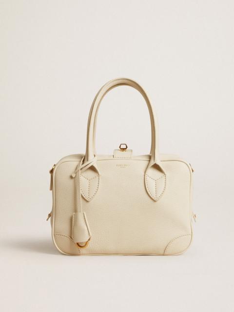 Vita Bag in butter-colored sheepskin leather with gold details