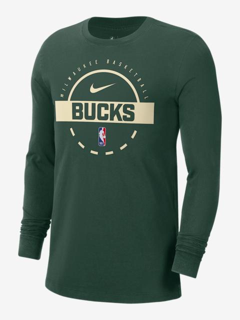 Nike Milwaukee Bucks Men's Nike NBA Practice Long-Sleeve T-Shirt