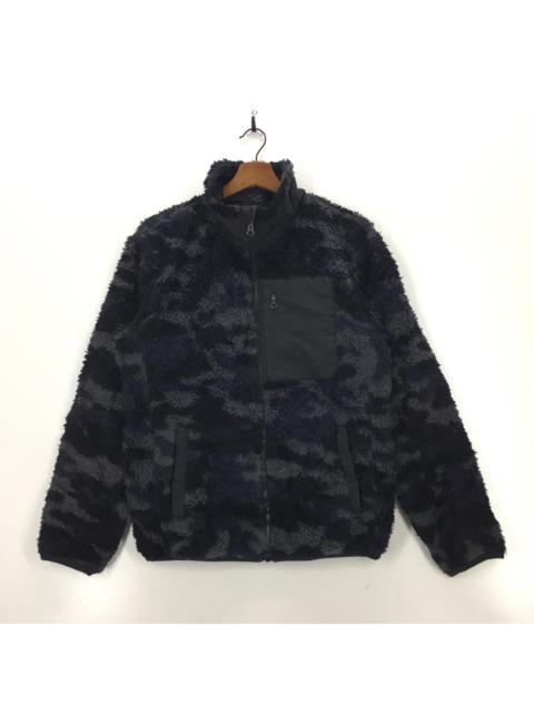 Other Designers Uniqlo - Vintage Uniqlo Zip Up Camo Fleece Jacket