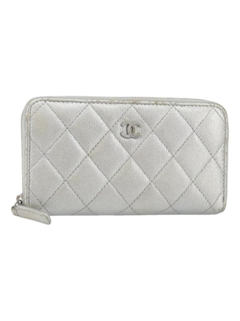 CHANEL Vegan leather purse