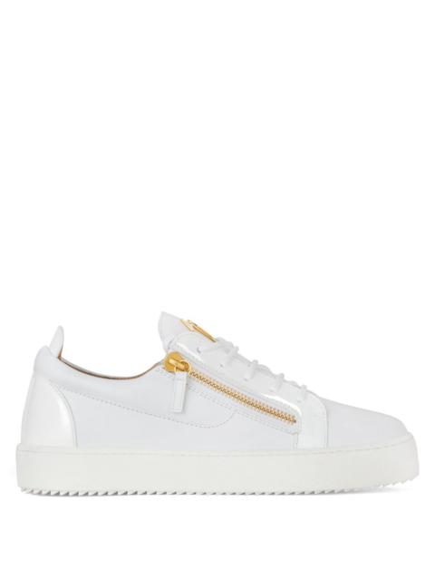 Giuseppe Zanotti Frankie