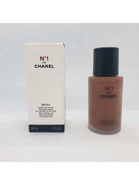CHANEL Chanel No.1 de CHANEL Red Camelia Revitalizing Foundation BR152 New