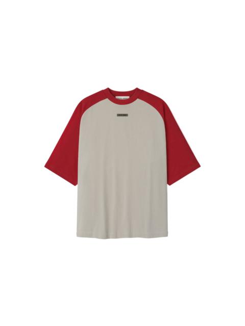 ESSENTIALS BASEBALL TEE (SMOKE GREY/CRIMSON)