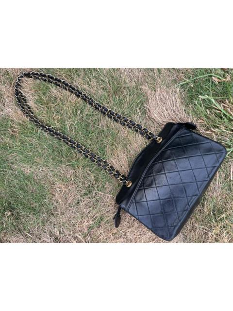 CHANEL Authentic Vintage Chanel Quilted Lambskin Chain Shoulder Bag