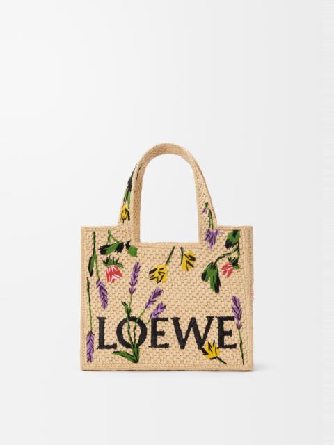 Loewe Small LOEWE Font tote in raffia