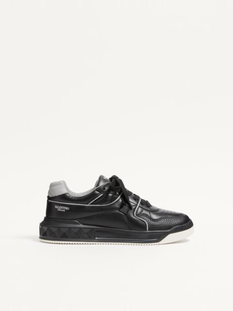 Valentino ONE STUD LOW-TOP NAPPA SNEAKER