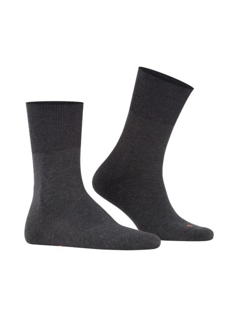 FALKE Falke Gender Inclusive Run Crew Socks in Dark Grey at Nordstrom
