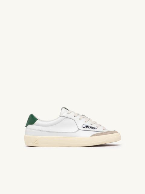 AUTRY WINDSCAPE LOW SNEAKERS IN WHITE AND AMAZON LEATHER