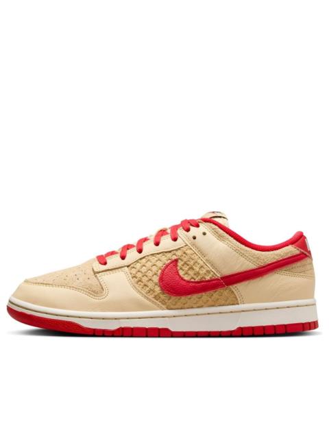 Nike Nike Dunk Low 'Strawberry Waffle' HJ9100-294