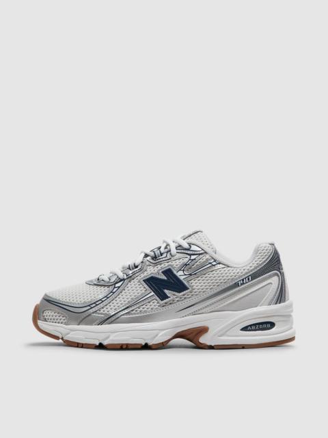 New Balance 740 sneaker