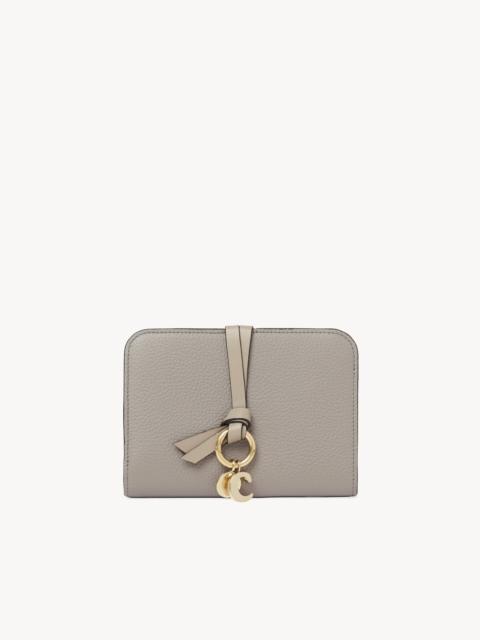 Chloé ALPHABET BIFOLD WALLET IN GRAINED LEATHER