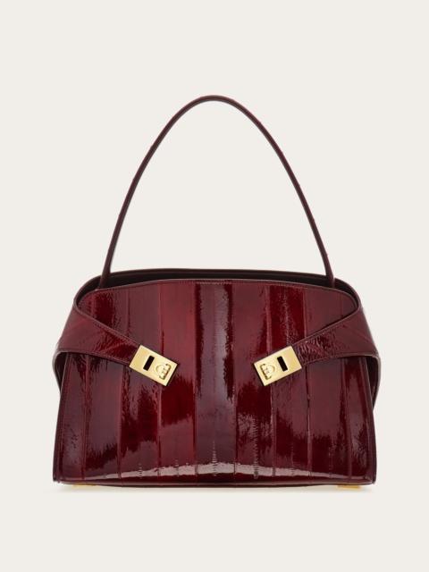 FERRAGAMO Hug soft shoulder bag (M)