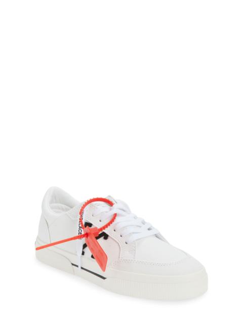 Off-White Off-White Vulcanized Low Sneaker in White