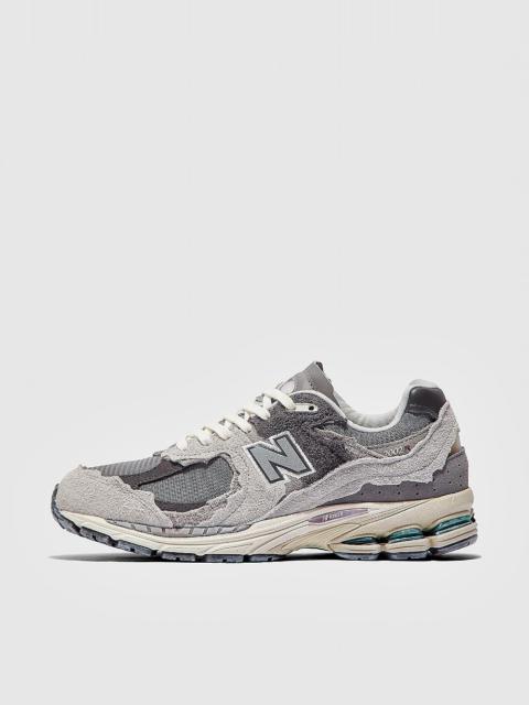 2002R protection pack sneaker