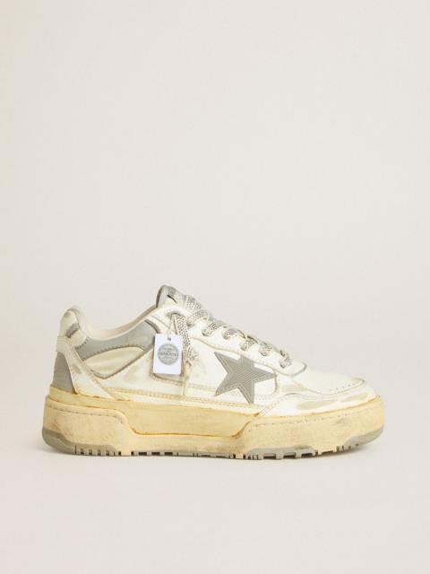 Golden Goose Women’s Forty2 in white leather with laces with Swarovski crystals and gray TPU star