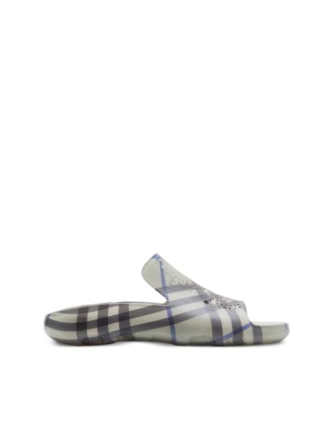 Burberry Stingray checked slides