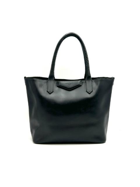 Antigona - Antigona leather shopper bag in Givenchy