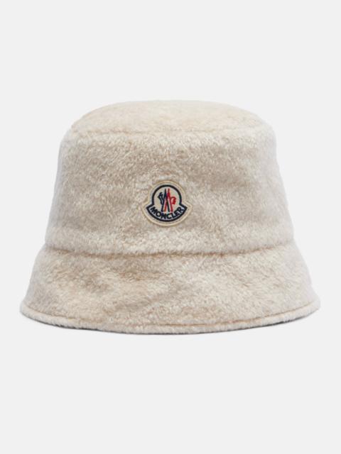 Moncler Logo reversible teddy bucket hat